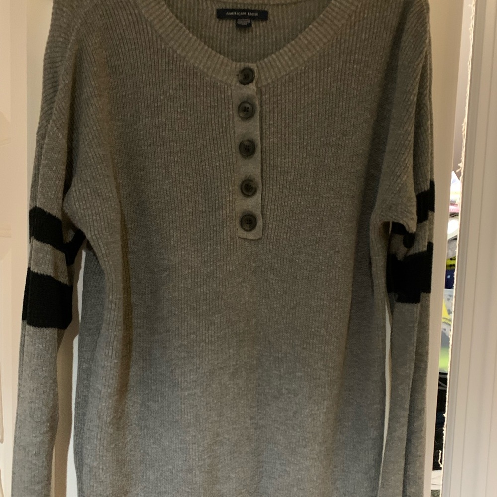 American Eagle sweater